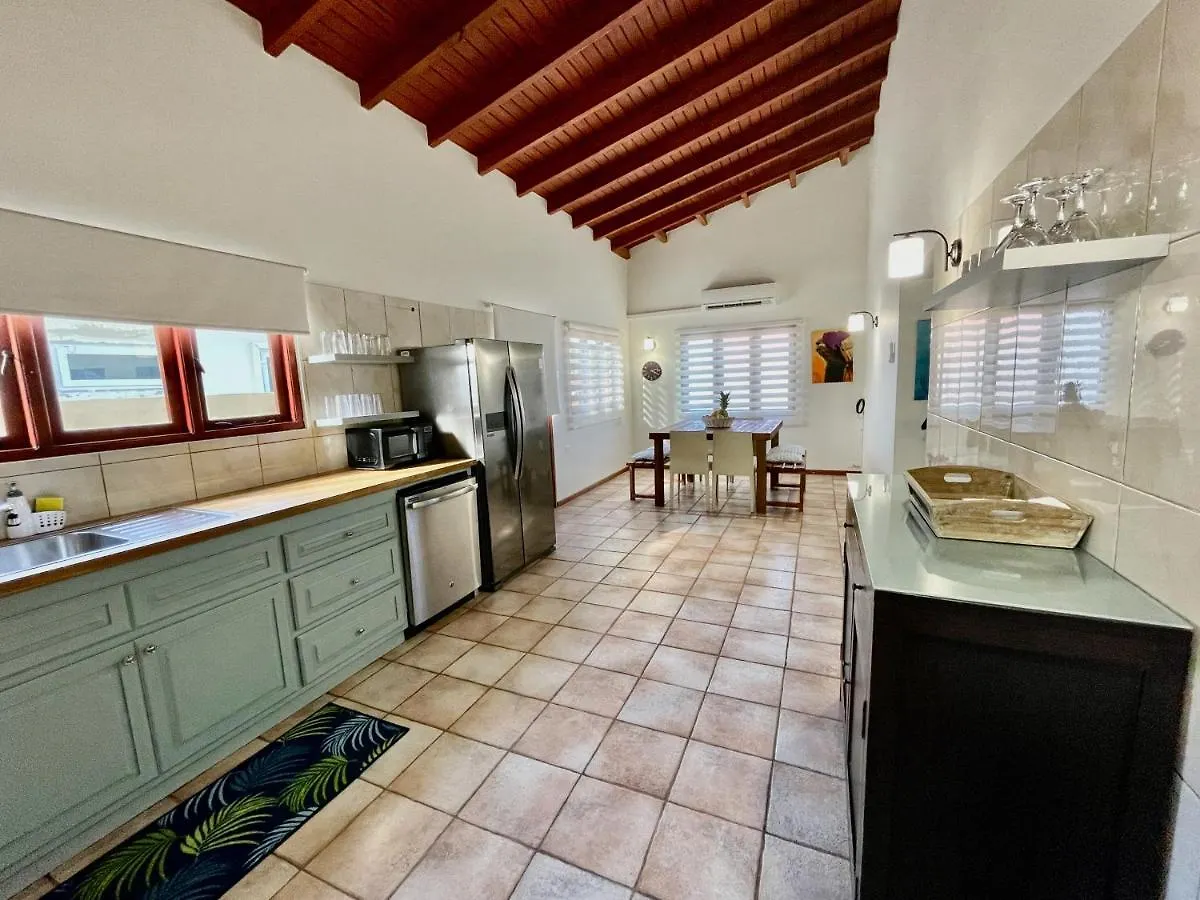 Entire 4Bdr Vistalmar Villa With Private Pool Oranjestad