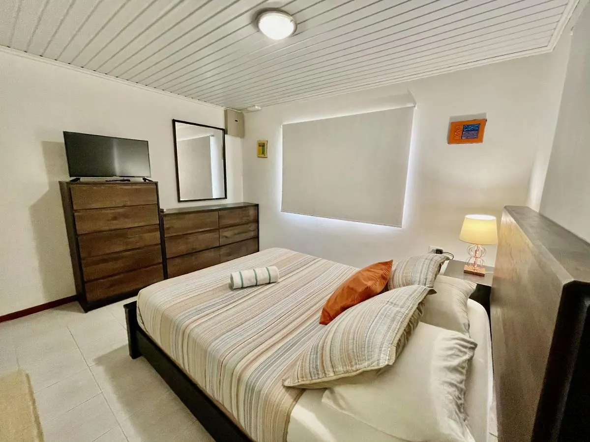 Entire 4Bdr Vistalmar Villa With Private Pool Oranjestad