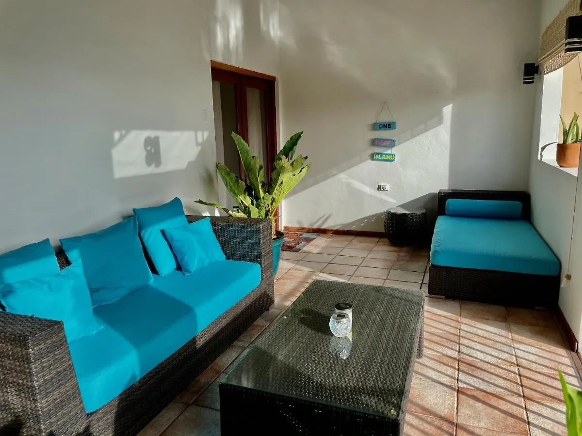 Entire 4Bdr Vistalmar Villa With Private Pool Oranjestad